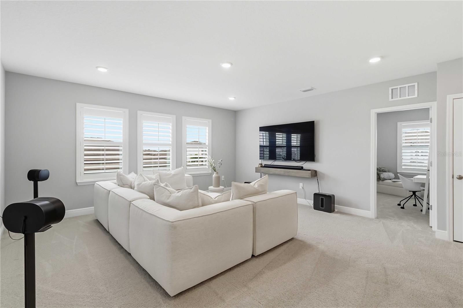 Image 24 of 43 For 17731 Gulf Ranch Place