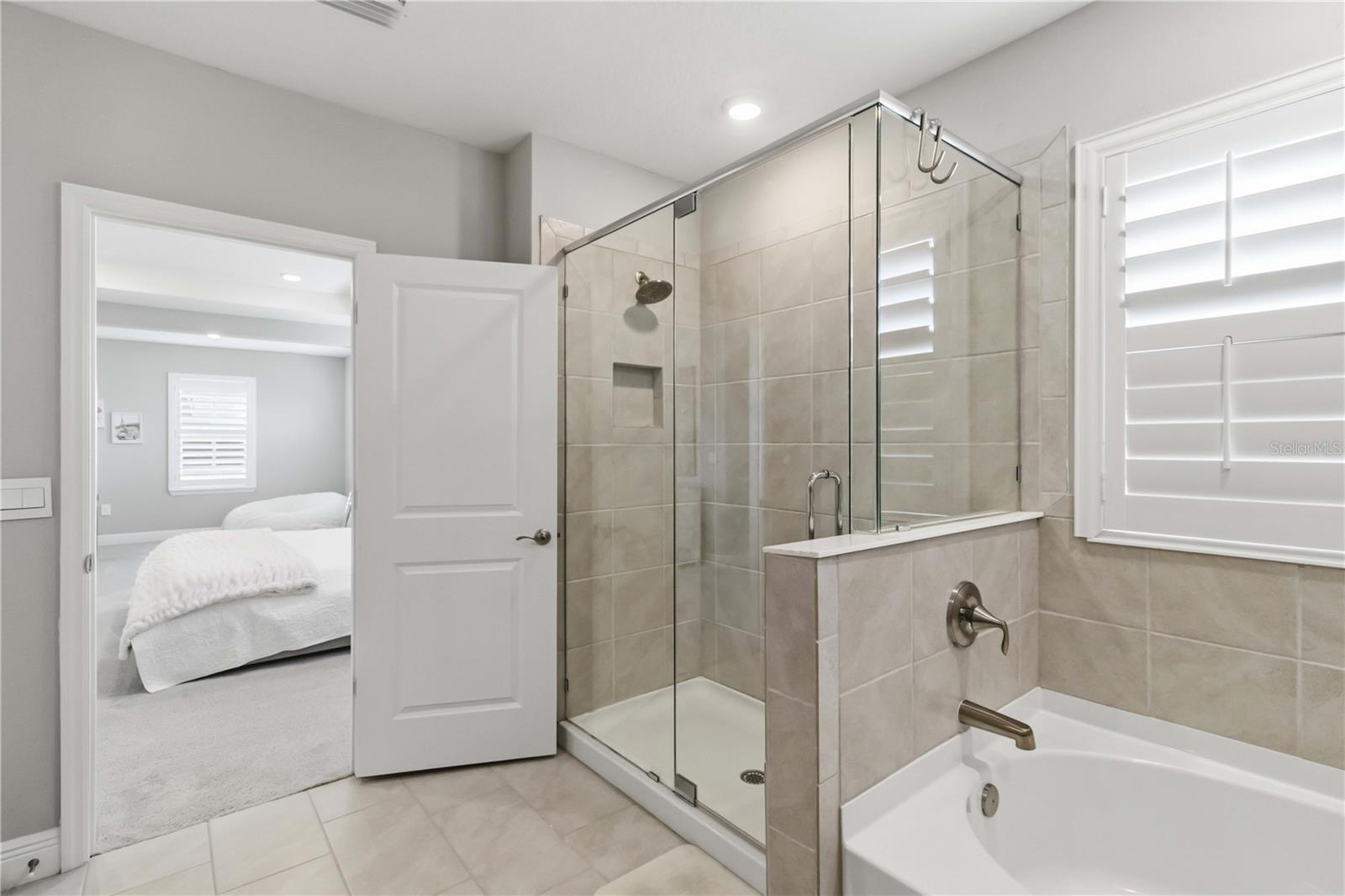 Image 30 of 43 For 17731 Gulf Ranch Place