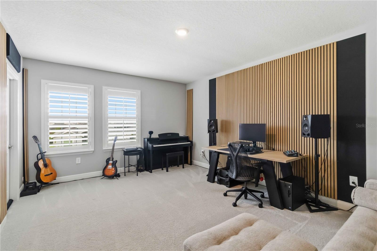 Image 32 of 43 For 17731 Gulf Ranch Place