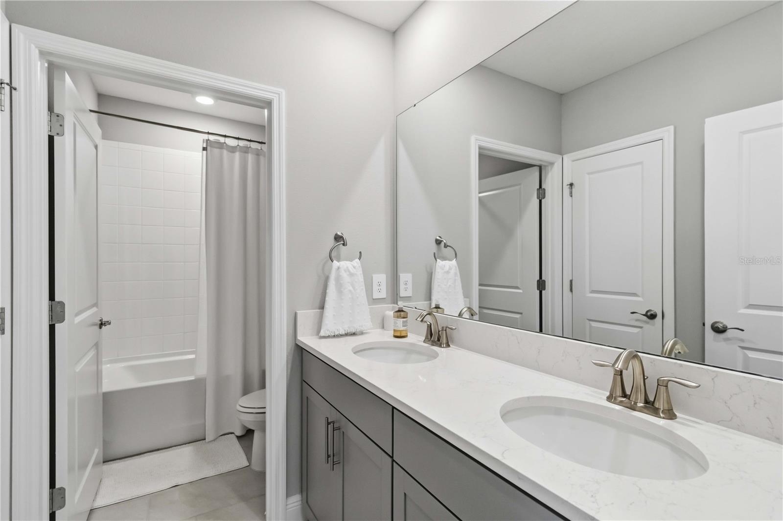 Image 36 of 43 For 17731 Gulf Ranch Place