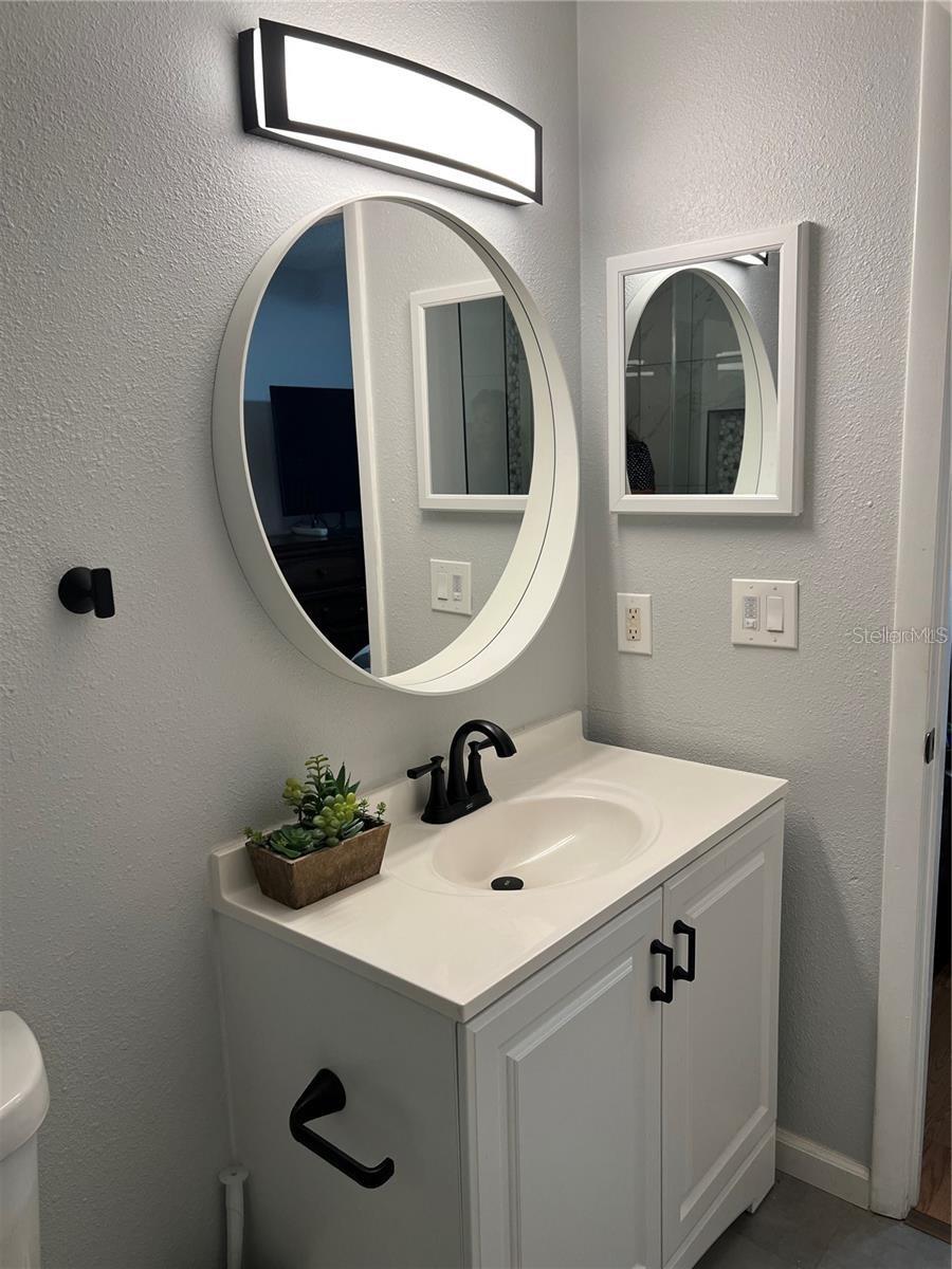 Image 11 of 18 For 8643 Mallard Reserve Drive 202