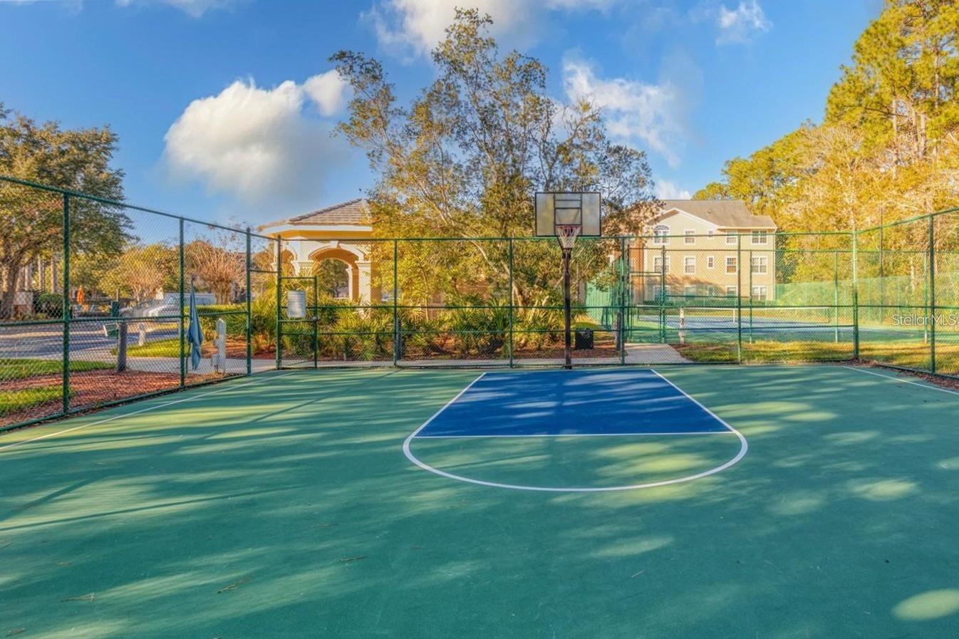 Image 17 of 18 For 8643 Mallard Reserve Drive 202