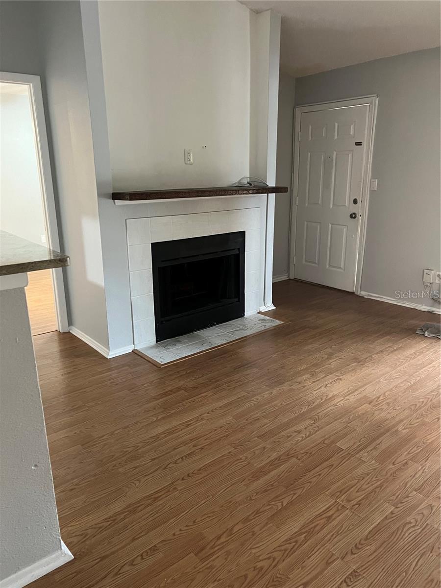 Image 6 of 18 For 8643 Mallard Reserve Drive 202