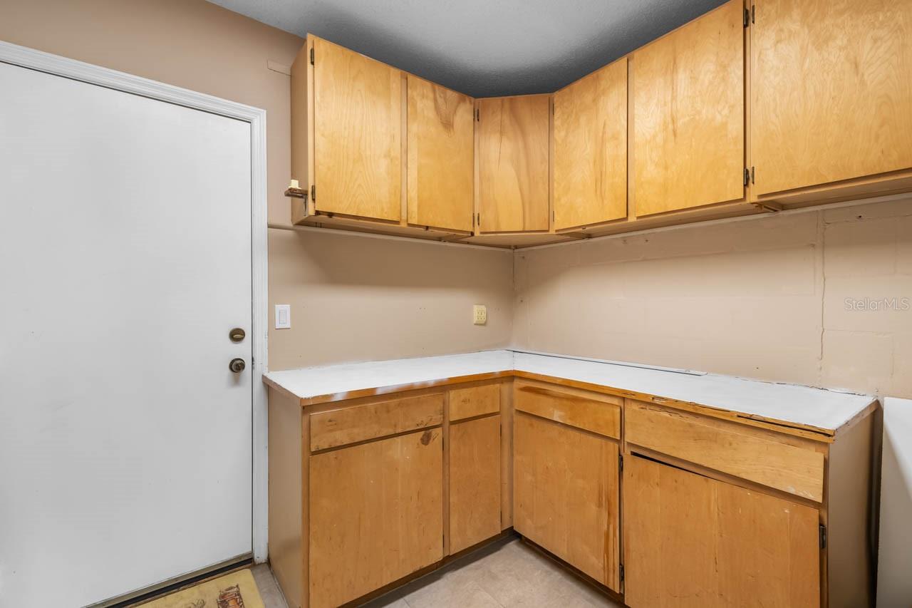 Image 30 of 46 For 2034 Hawkhurst Circle 178