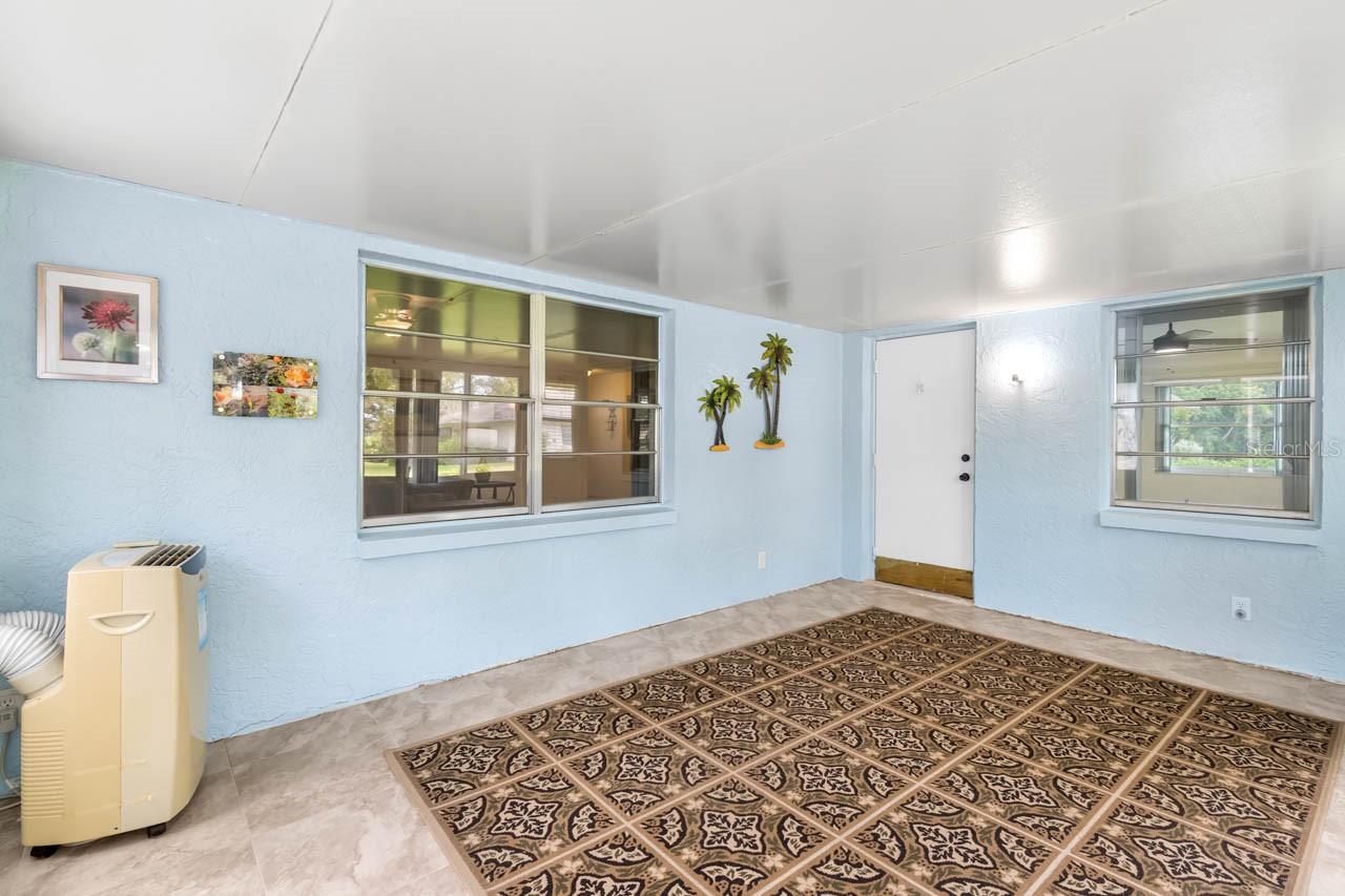 Image 35 of 46 For 2034 Hawkhurst Circle 178