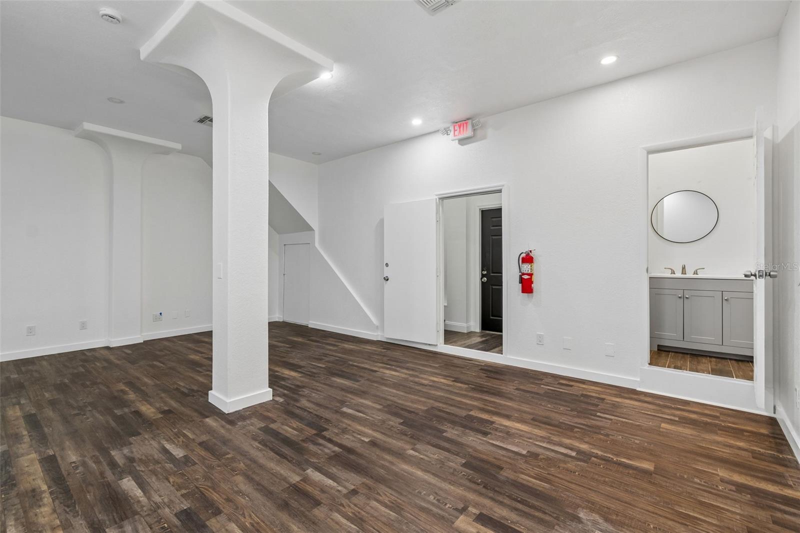 Image 10 of 44 For 6536 Lincoln Way N
