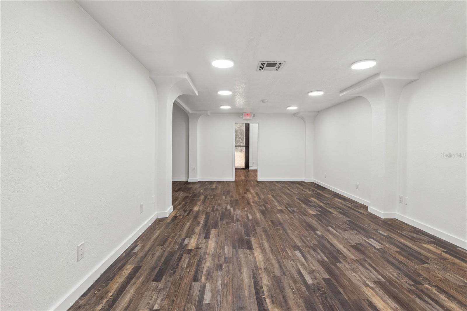 Image 16 of 44 For 6536 Lincoln Way N