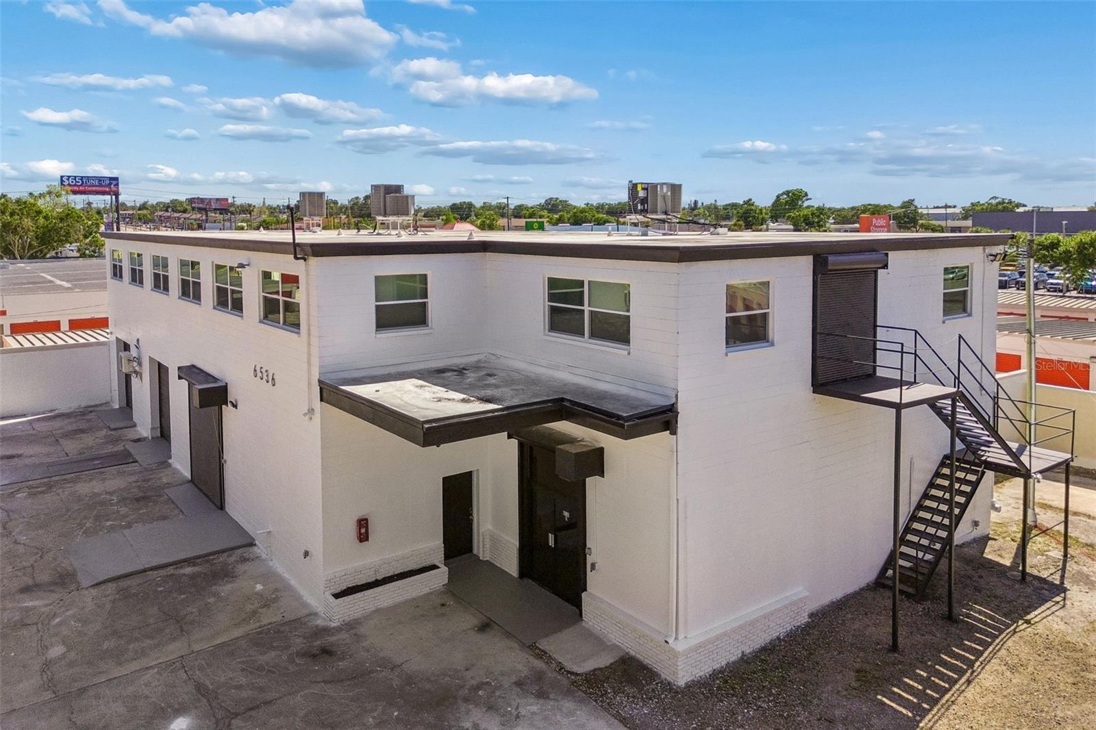 Image 2 of 44 For 6536 Lincoln Way N