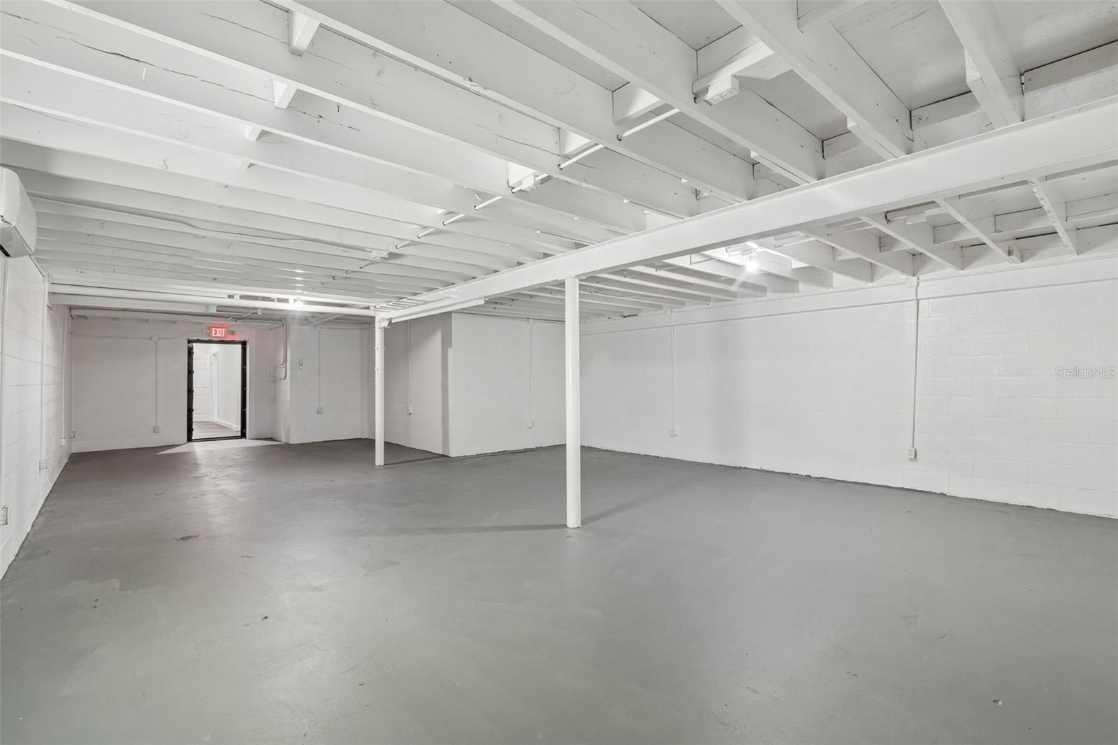 Image 20 of 44 For 6536 Lincoln Way N