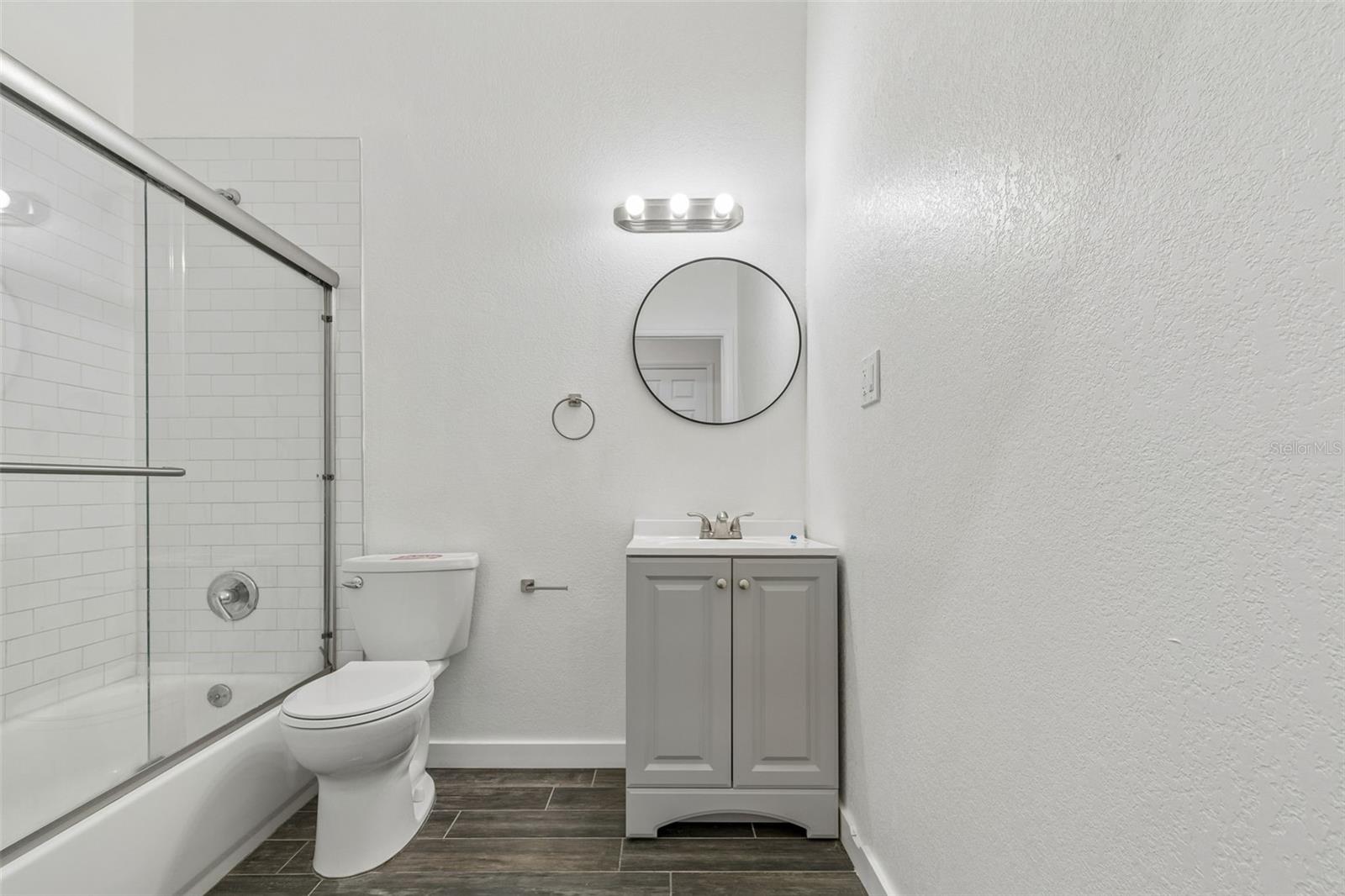 Image 23 of 44 For 6536 Lincoln Way N