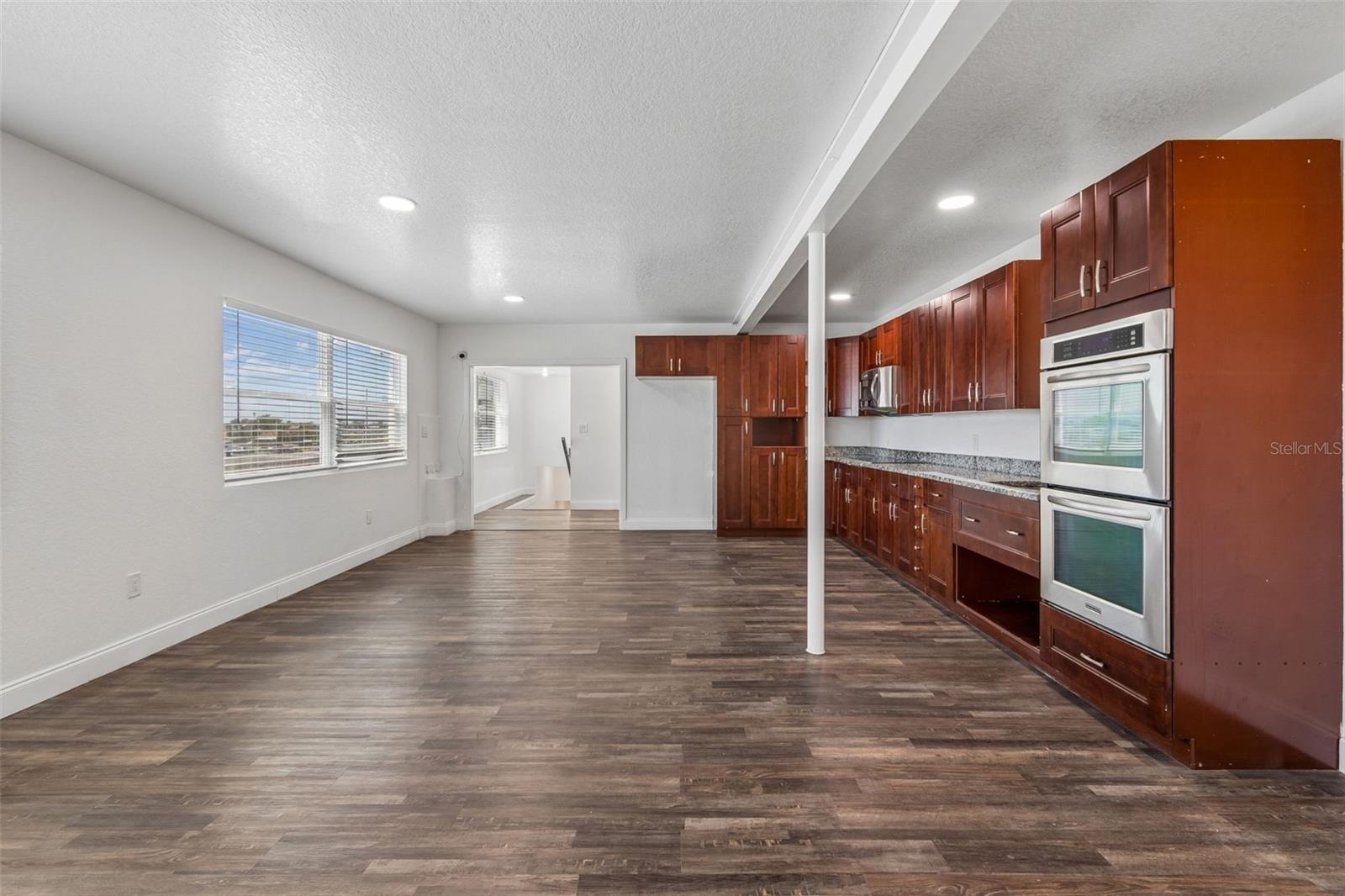 Image 24 of 44 For 6536 Lincoln Way N
