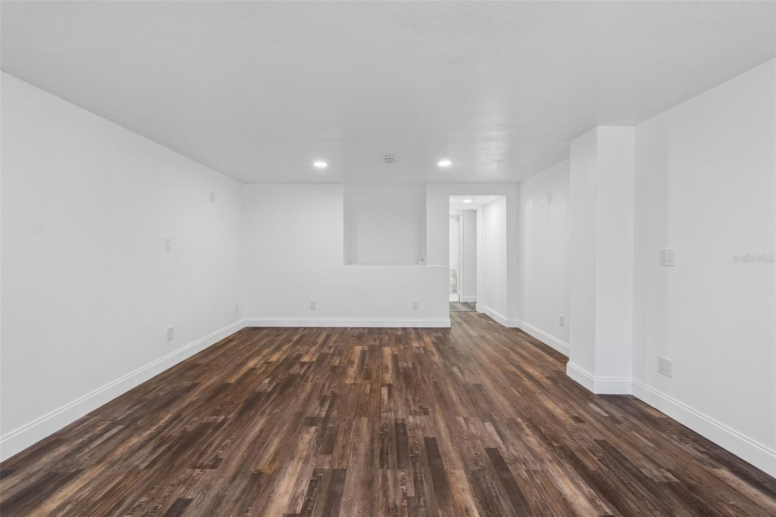 Image 29 of 44 For 6536 Lincoln Way N