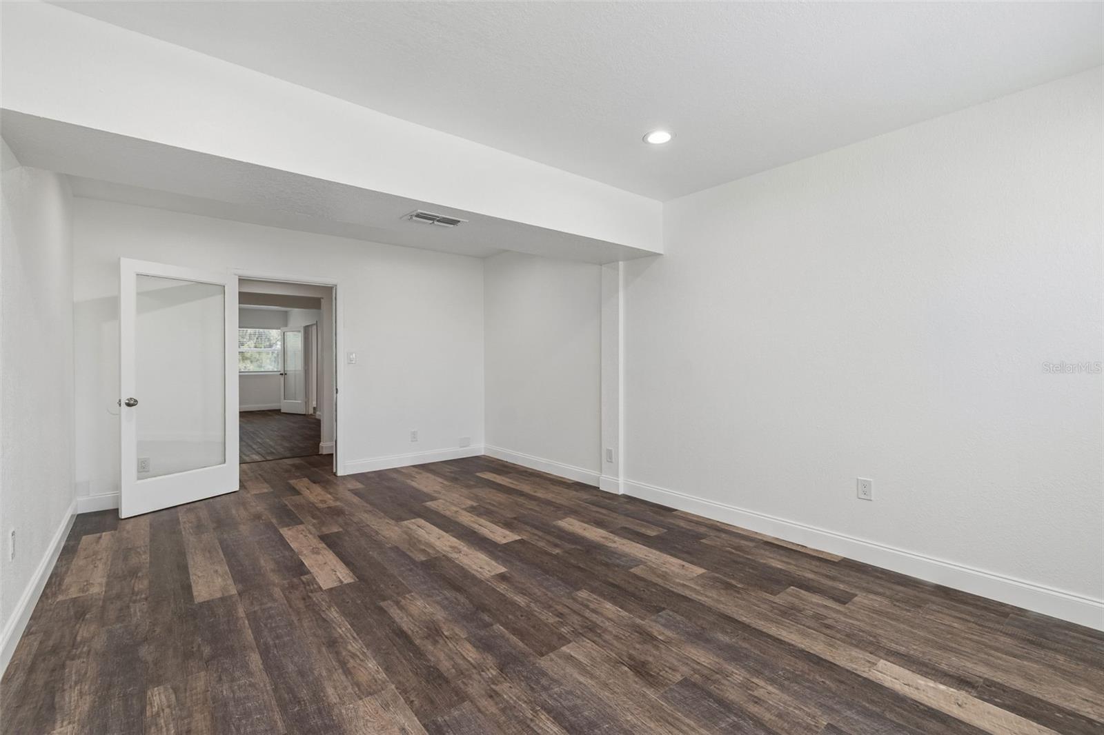 Image 33 of 44 For 6536 Lincoln Way N