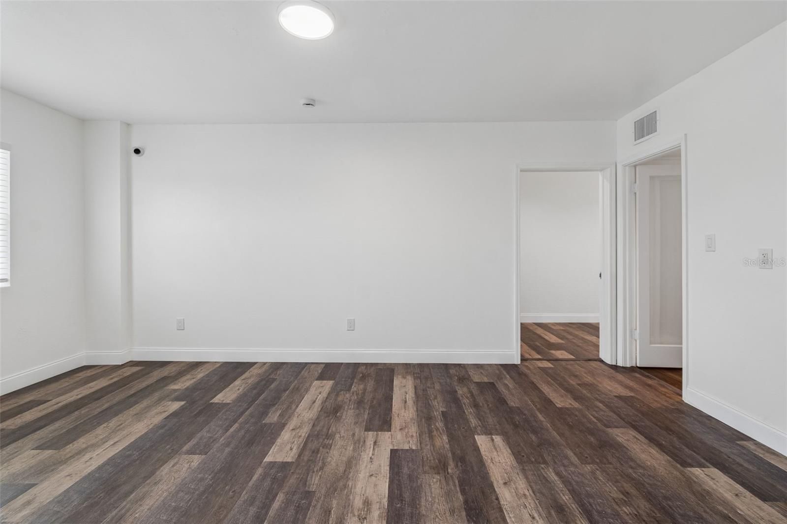 Image 34 of 44 For 6536 Lincoln Way N