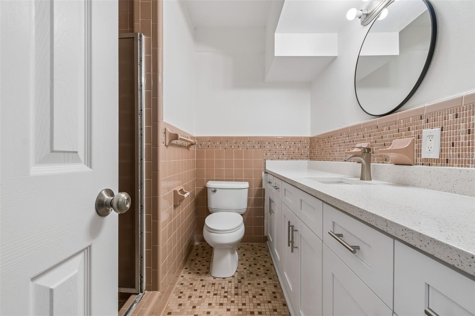 Image 39 of 44 For 6536 Lincoln Way N
