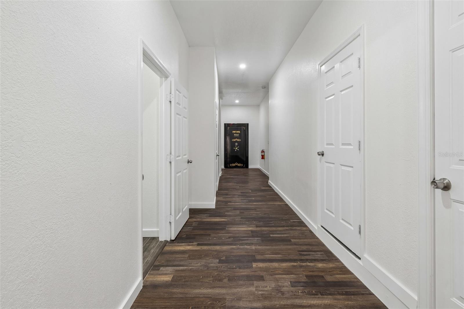 Image 9 of 44 For 6536 Lincoln Way N