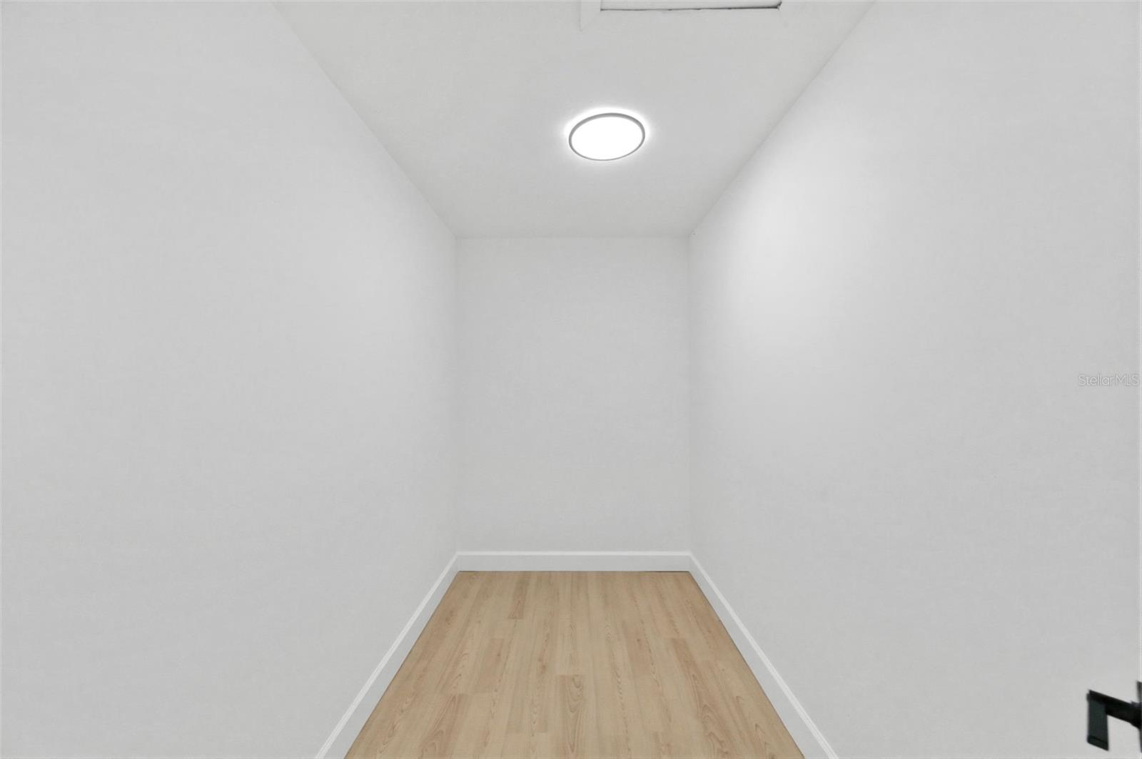 Image 25 of 74 For 11180 113th Avenue