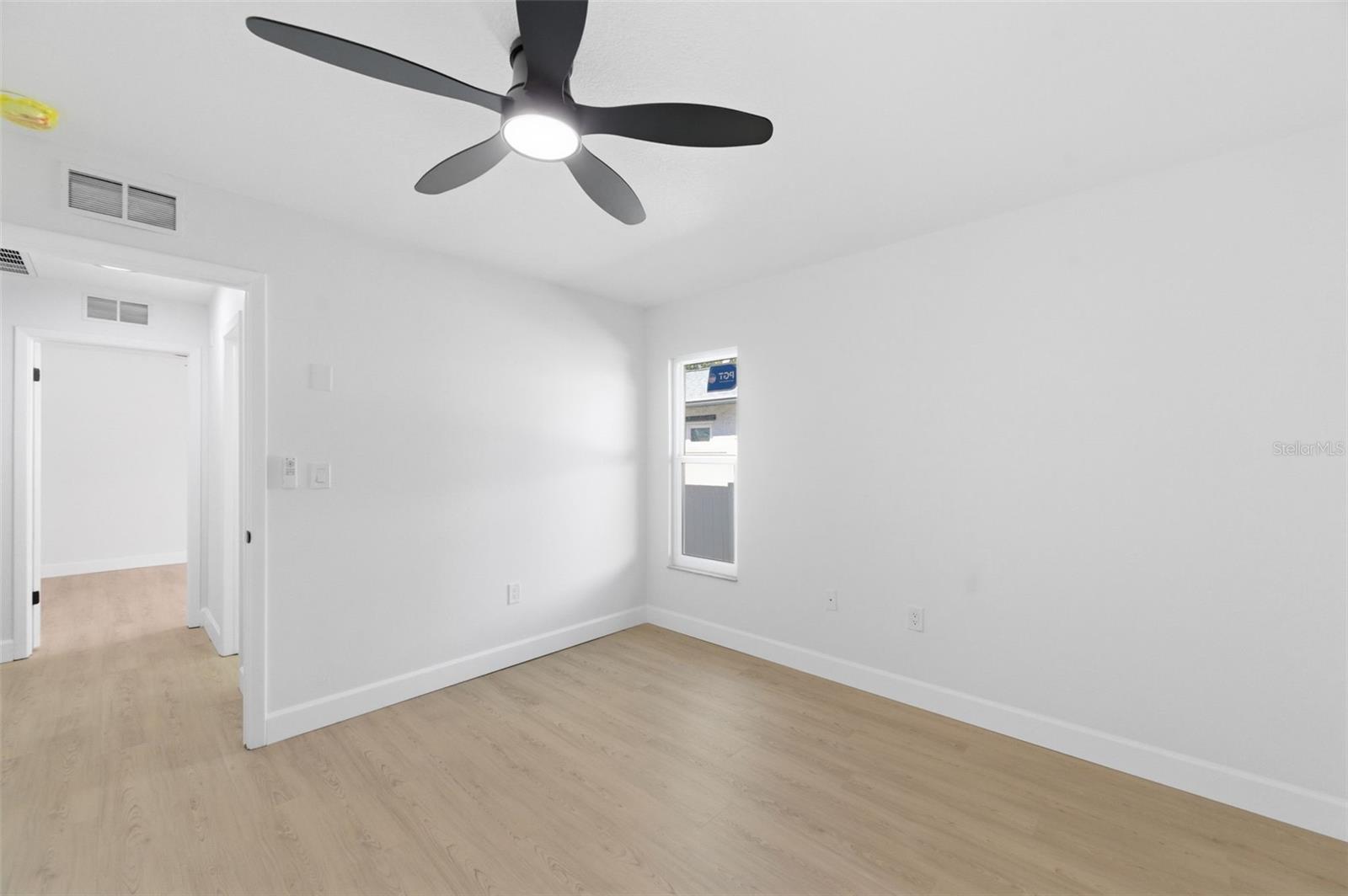 Image 30 of 74 For 11180 113th Avenue