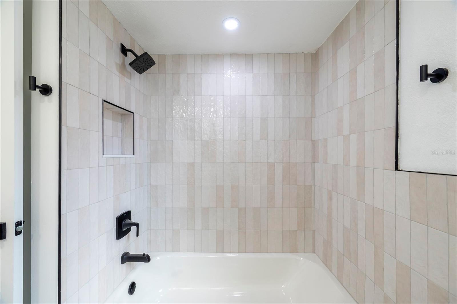 Image 34 of 74 For 11180 113th Avenue