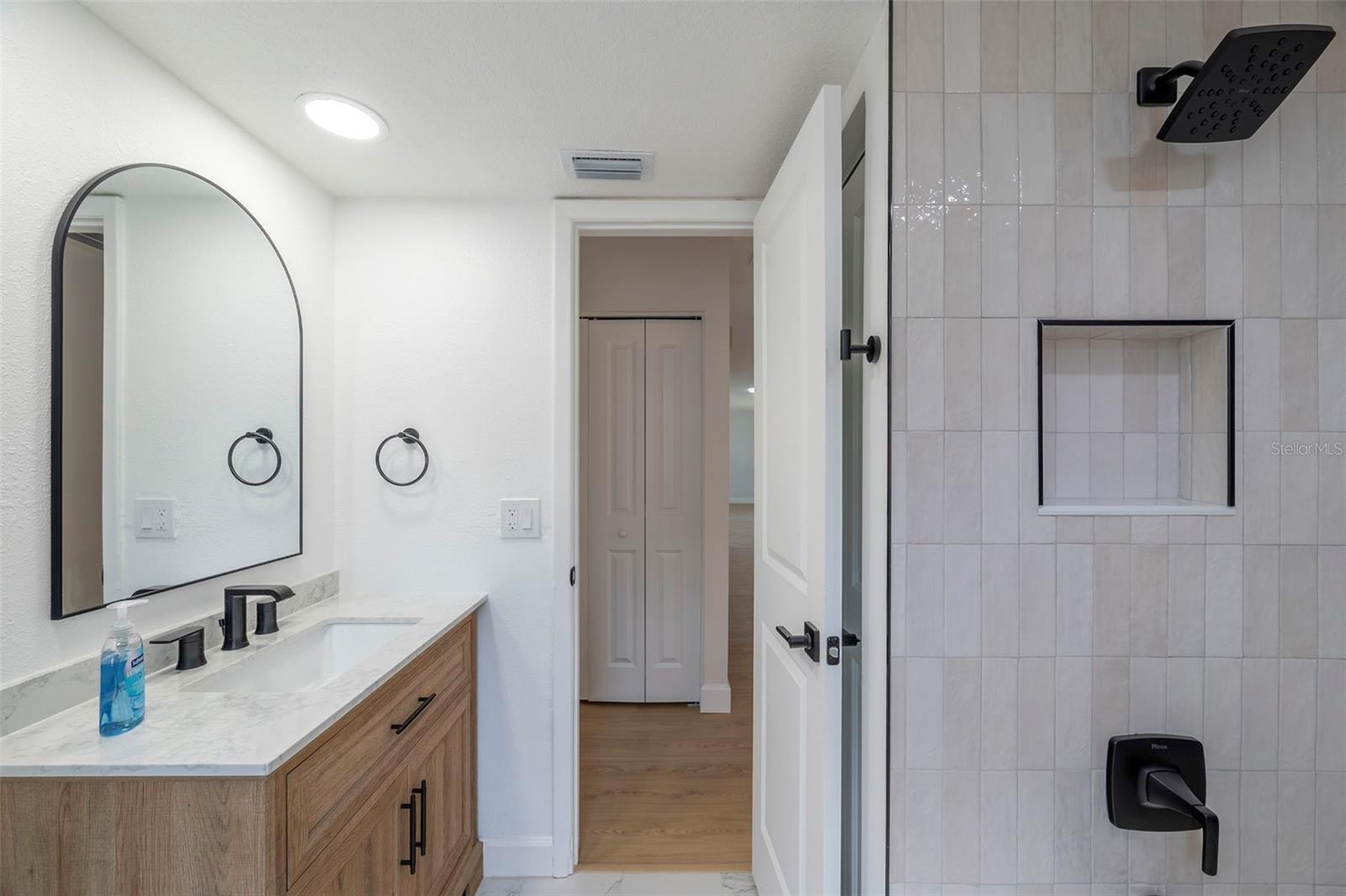 Image 37 of 74 For 11180 113th Avenue