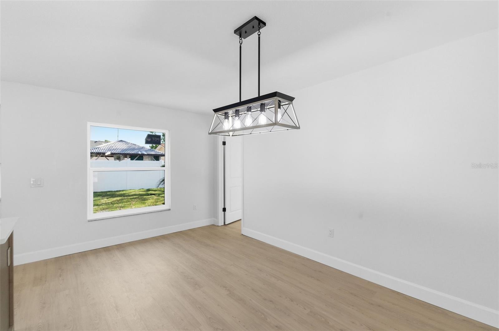 Image 41 of 74 For 11180 113th Avenue