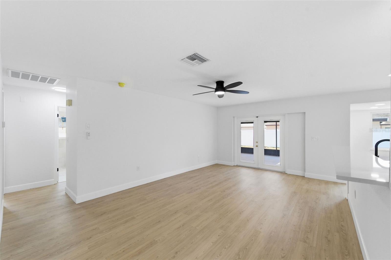 Image 47 of 74 For 11180 113th Avenue