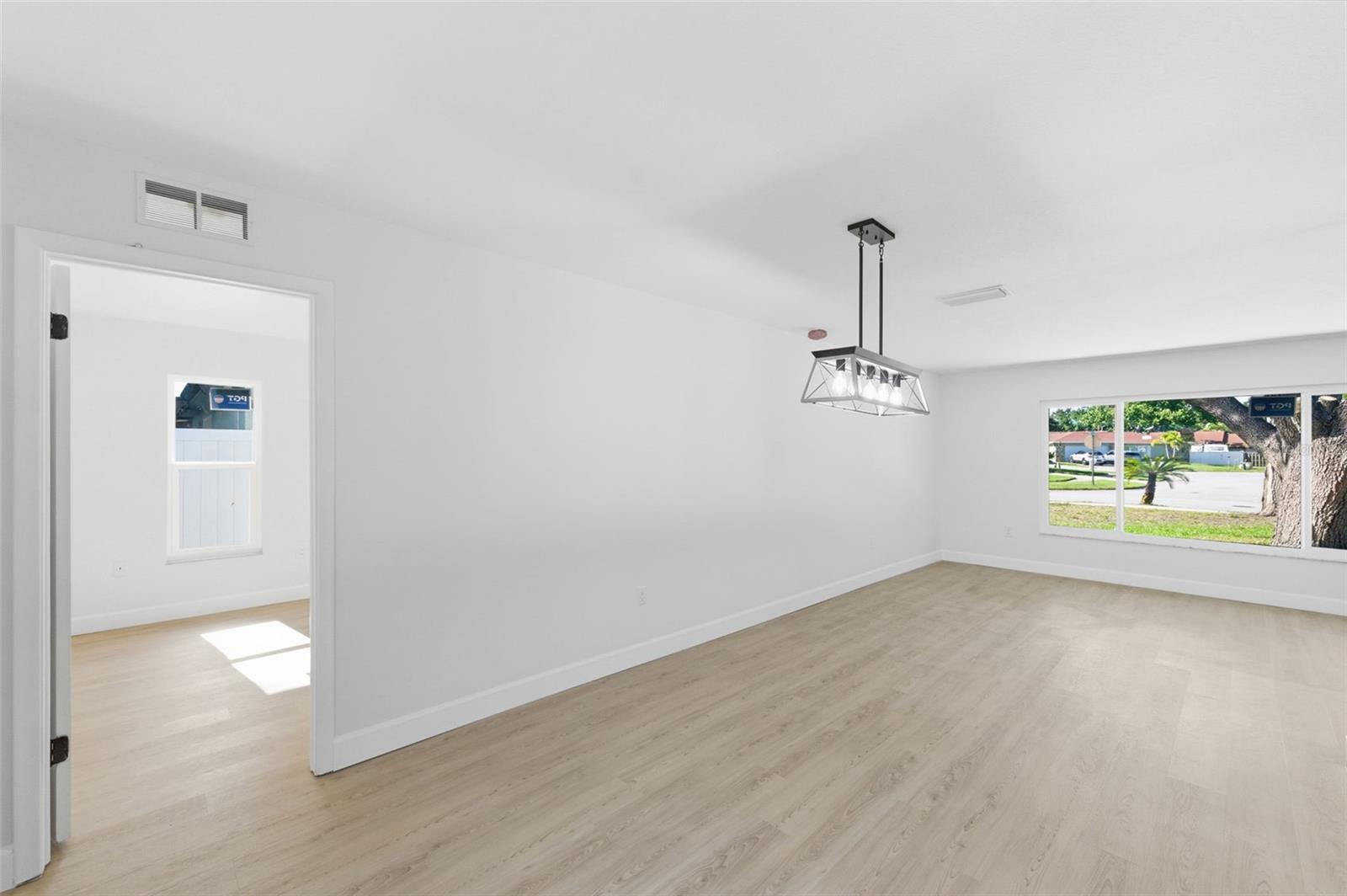 Image 50 of 74 For 11180 113th Avenue