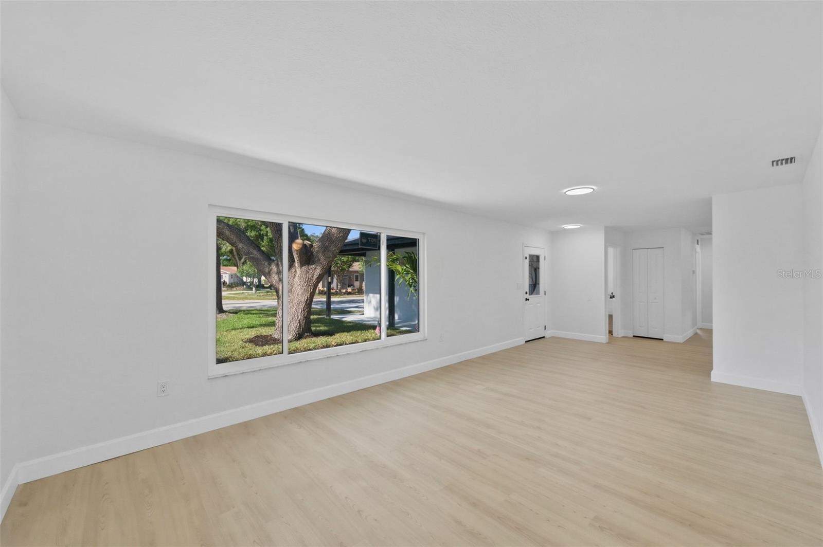 Image 51 of 74 For 11180 113th Avenue