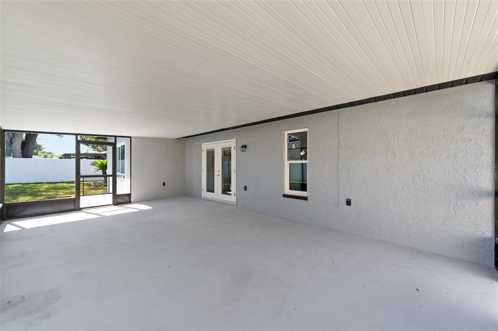 Image 53 of 74 For 11180 113th Avenue