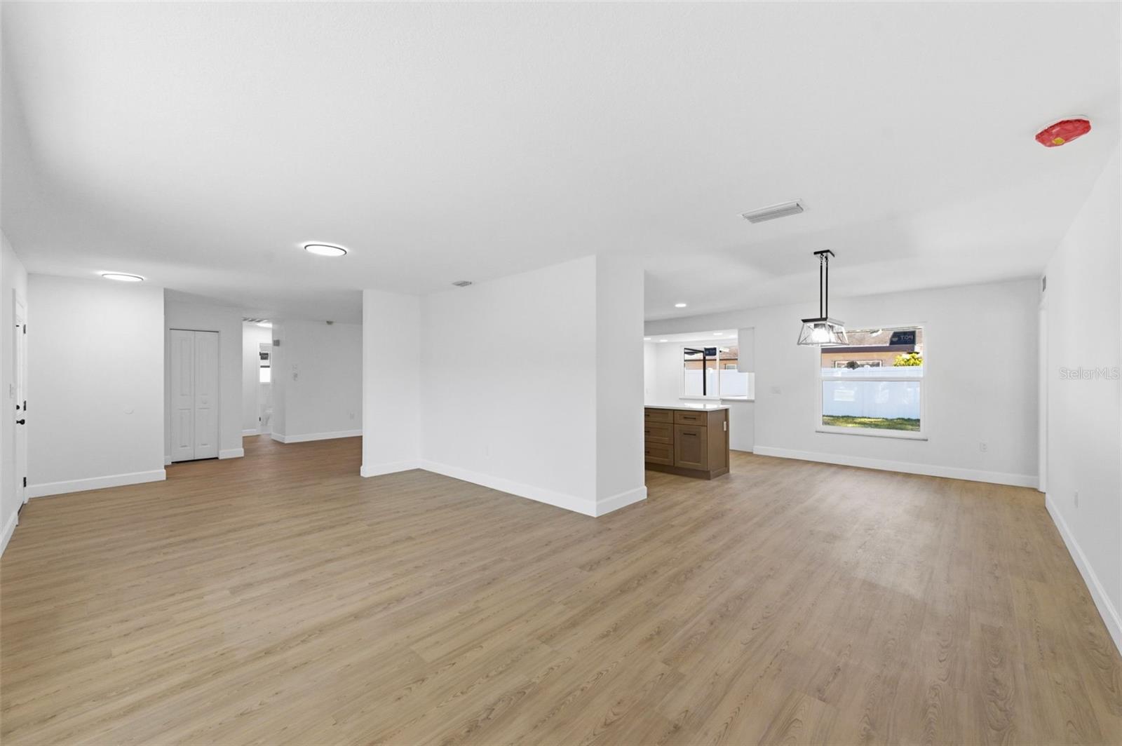 Image 7 of 74 For 11180 113th Avenue