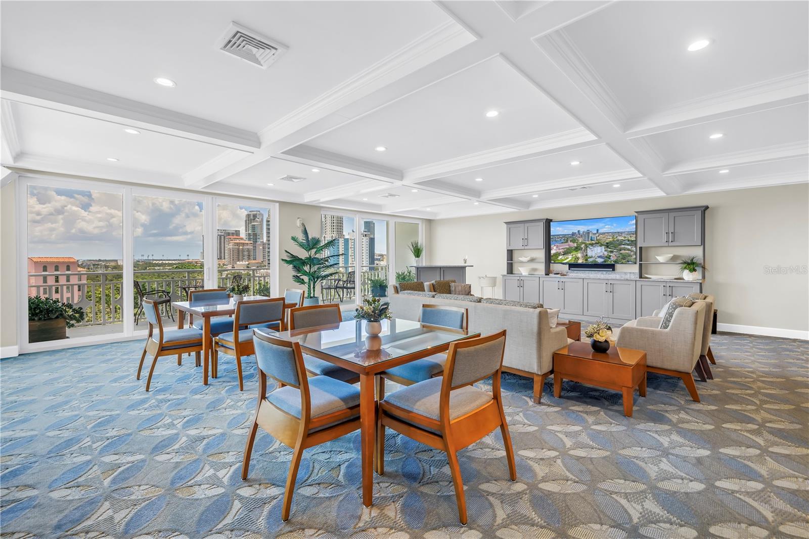 Image 46 of 52 For 700 Beach Drive Ne 708