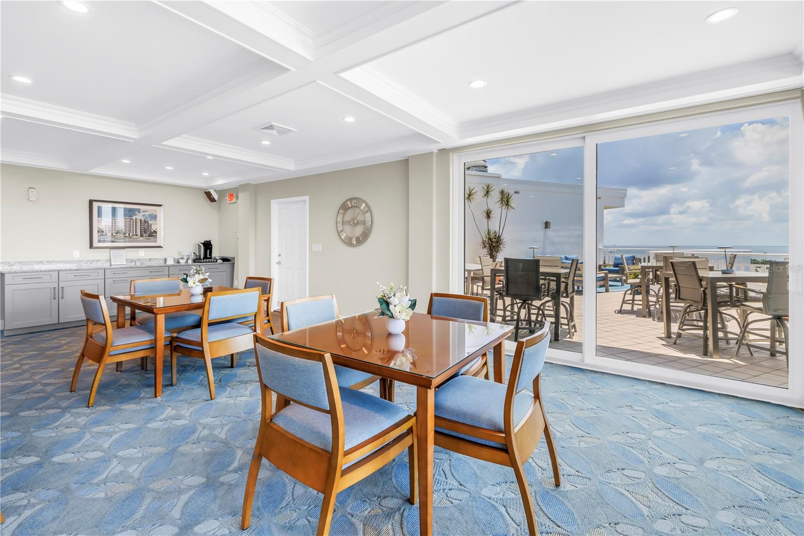 Image 48 of 52 For 700 Beach Drive Ne 708