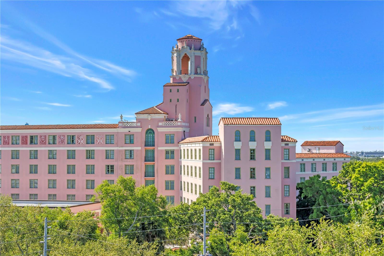 Image 50 of 52 For 700 Beach Drive Ne 708