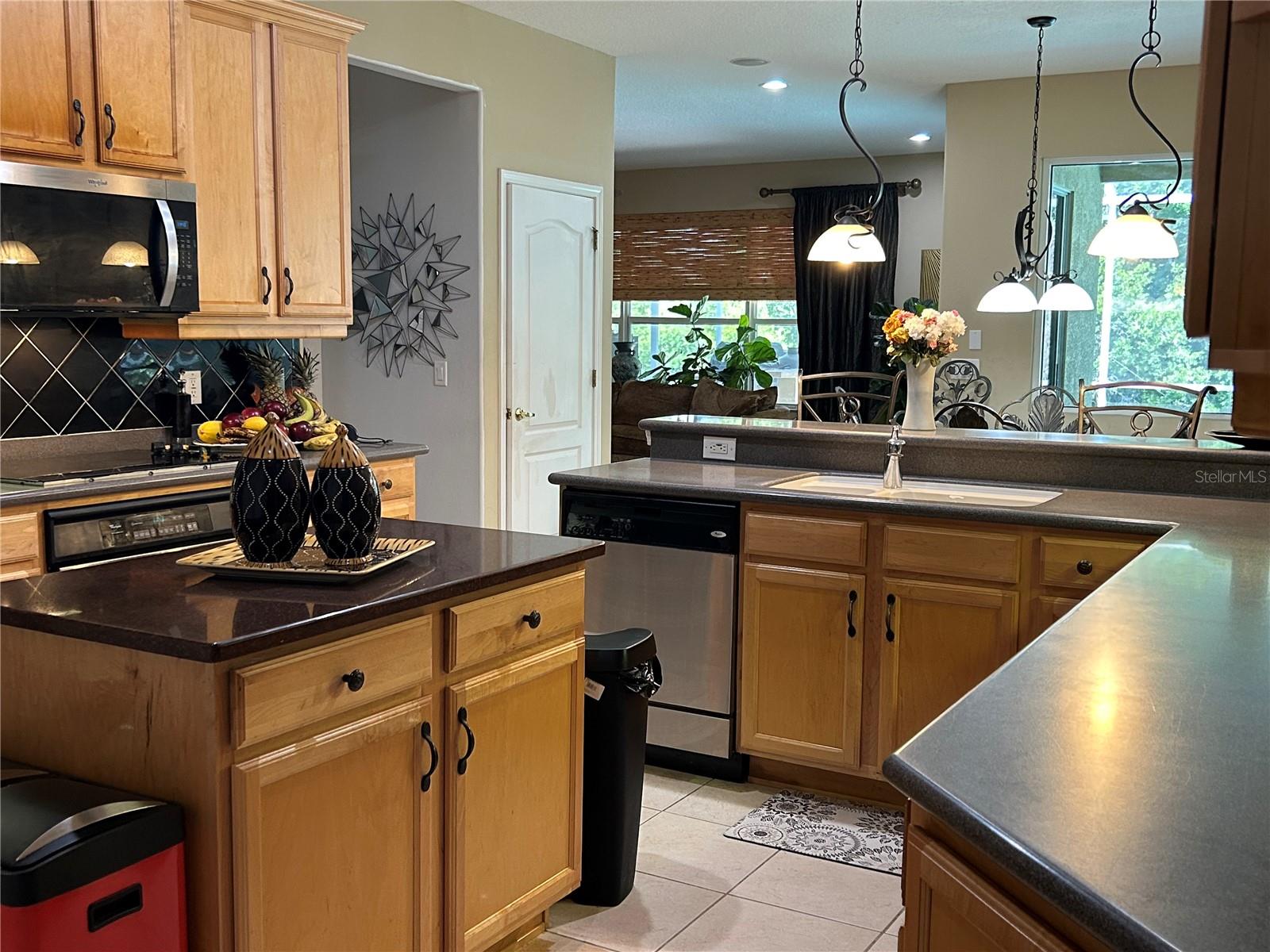 Image 11 of 24 For 26612 Shoregrass Drive