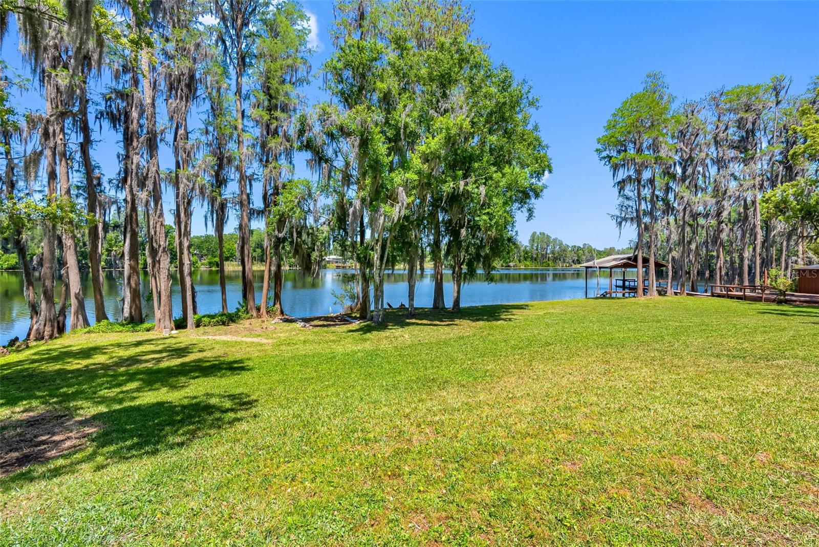 Details for 304 Lake Kell Court, LUTZ, FL 33549