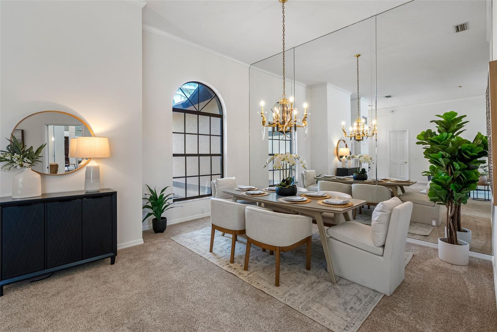 Image 10 of 67 For 304 Lake Kell Court