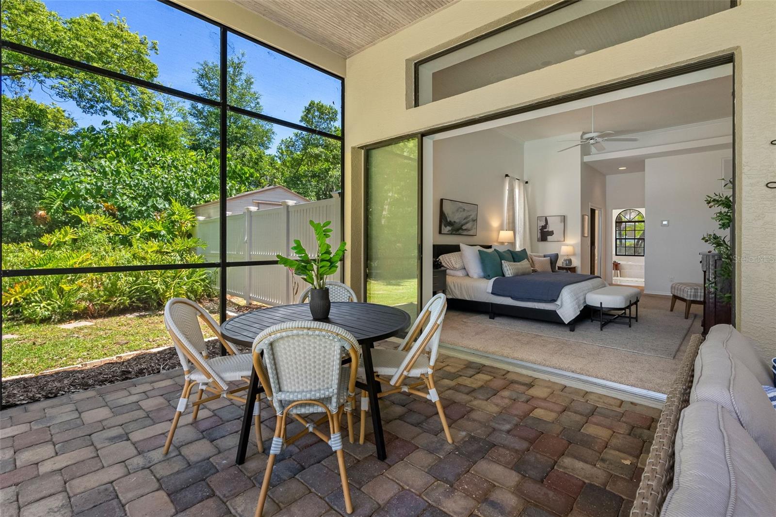 Image 13 of 67 For 304 Lake Kell Court