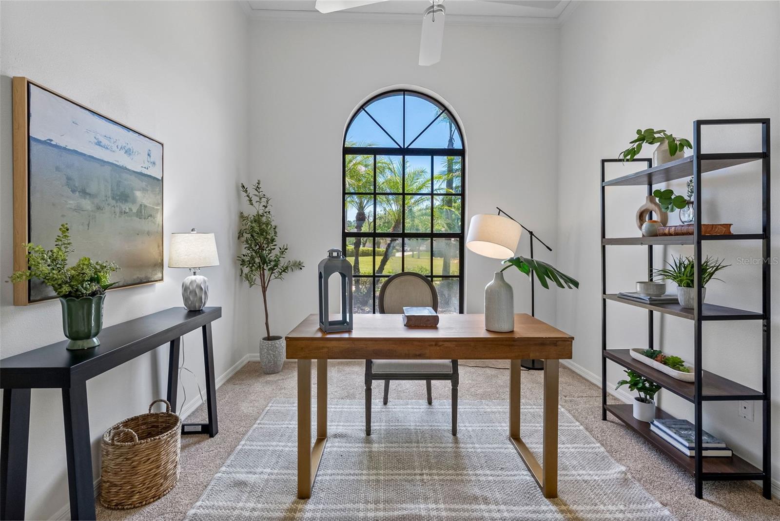 Image 18 of 67 For 304 Lake Kell Court