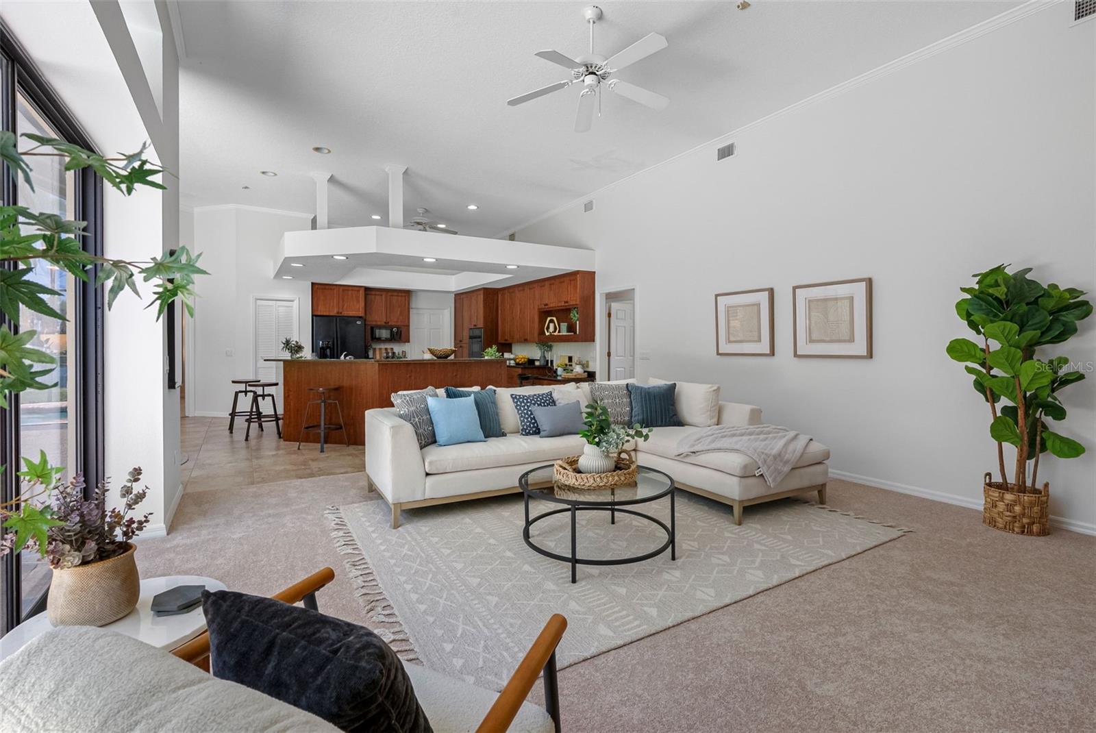 Image 30 of 67 For 304 Lake Kell Court