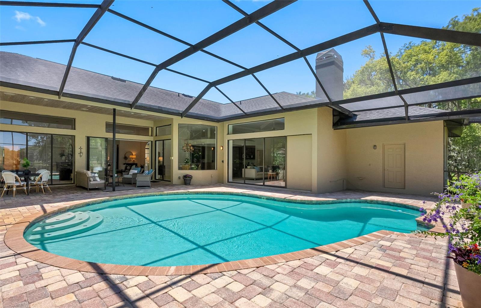 Image 49 of 67 For 304 Lake Kell Court