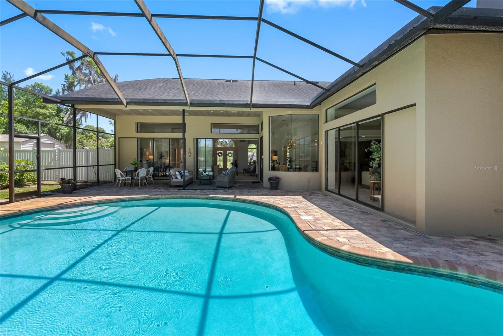 Image 51 of 67 For 304 Lake Kell Court