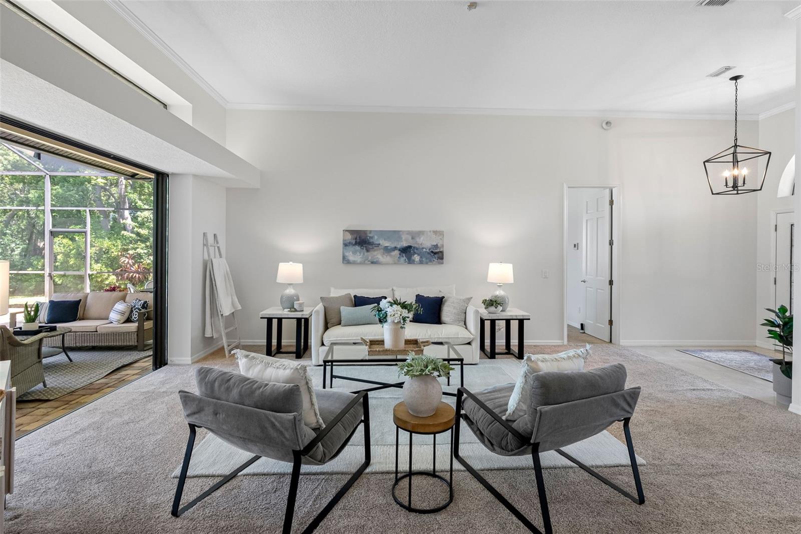 Image 6 of 67 For 304 Lake Kell Court