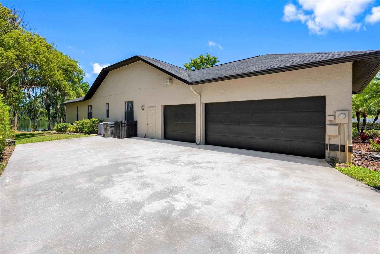 Image 66 of 67 For 304 Lake Kell Court