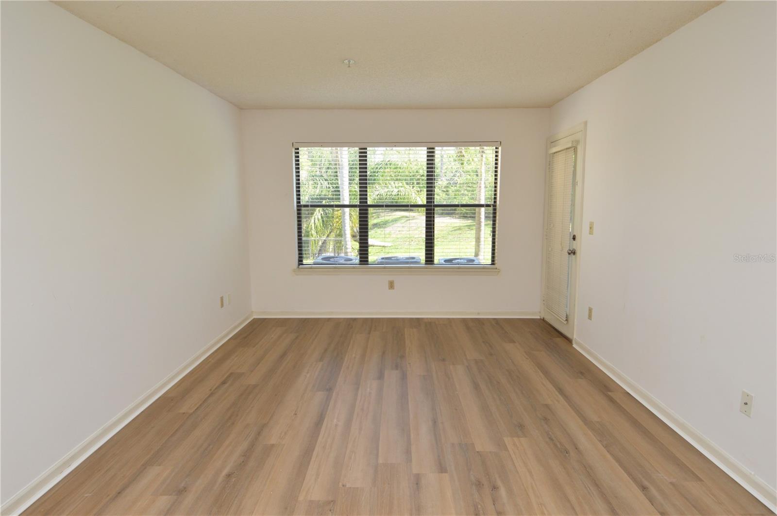 Image 17 of 84 For 11901 4th Street N 11105