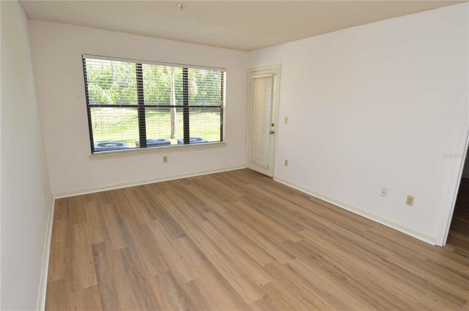 Image 19 of 84 For 11901 4th Street N 11105