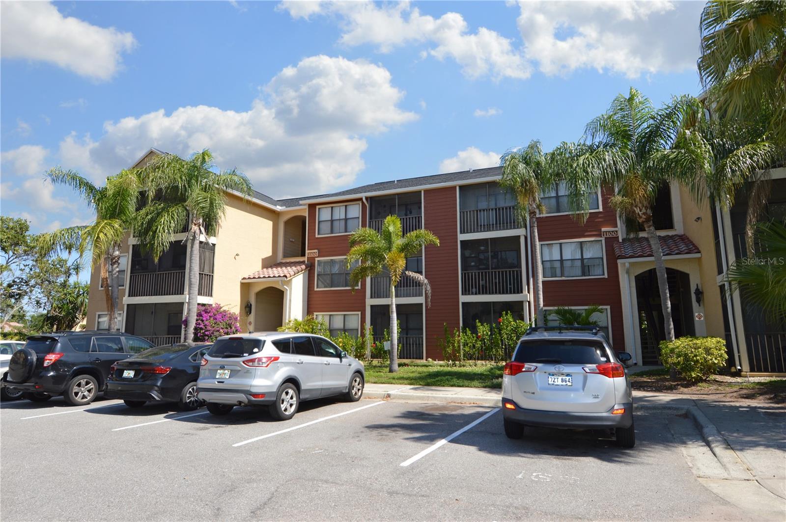 Image 2 of 84 For 11901 4th Street N 11105