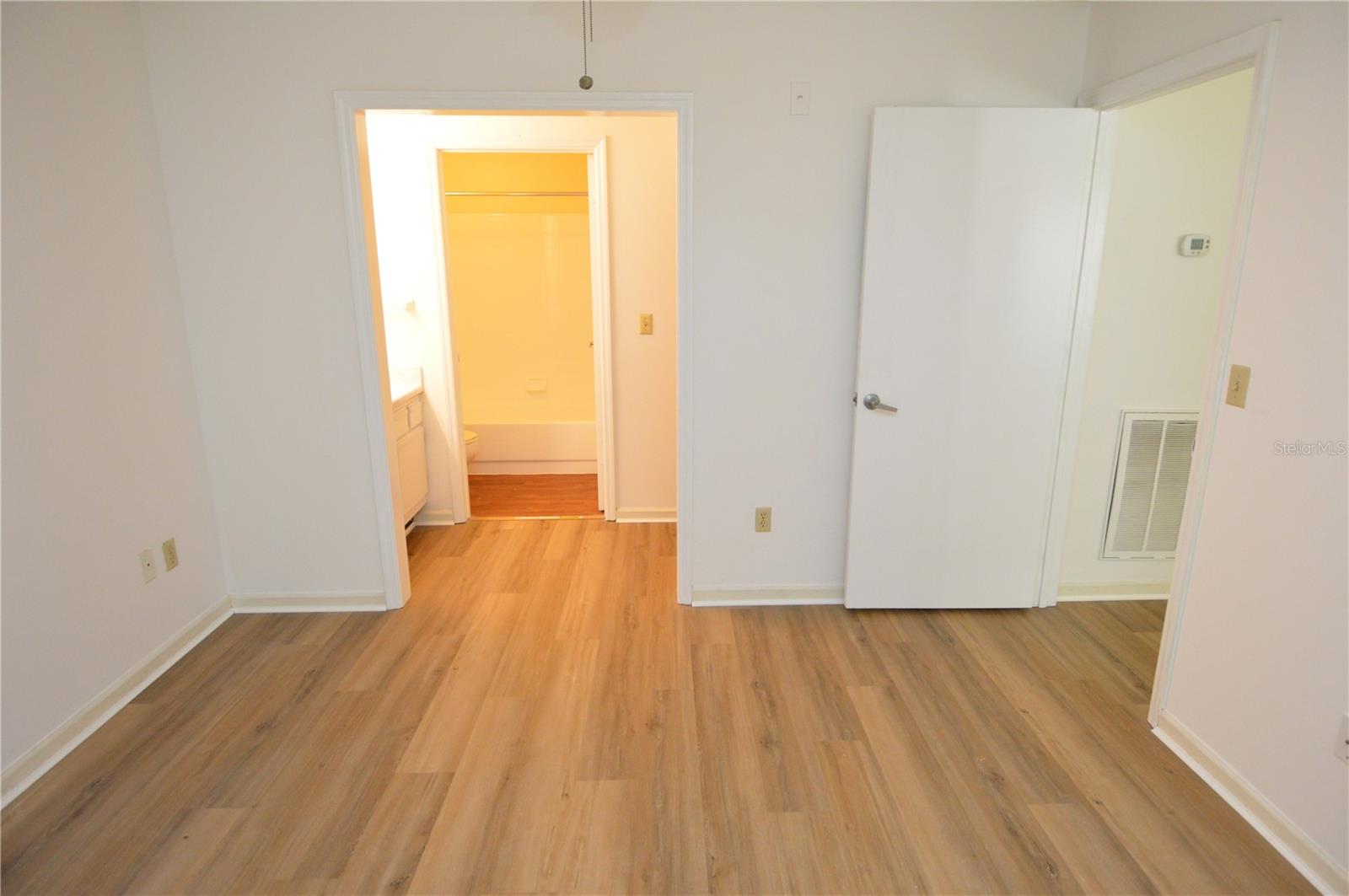 Image 31 of 84 For 11901 4th Street N 11105