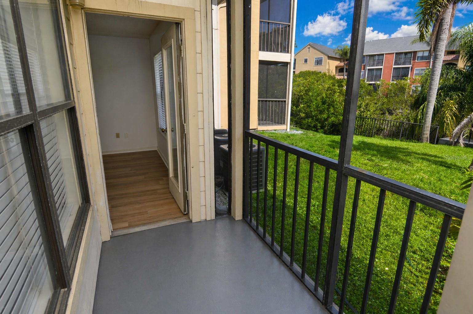 Image 45 of 84 For 11901 4th Street N 11105