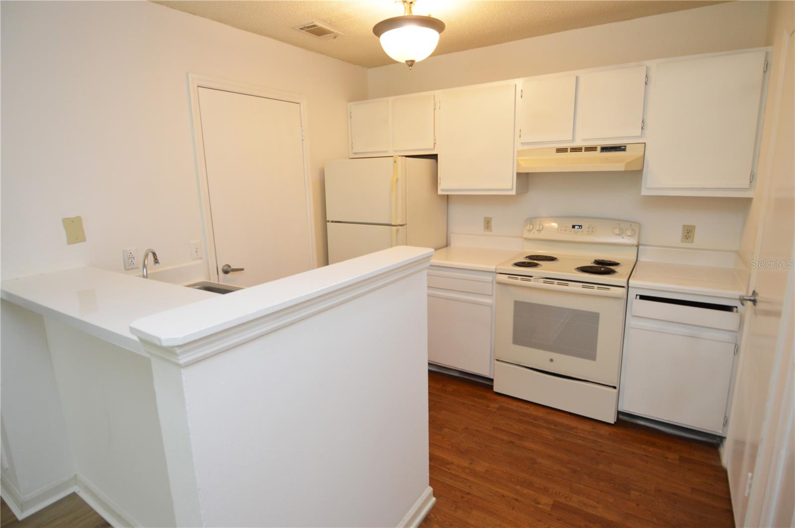 Image 5 of 84 For 11901 4th Street N 11105