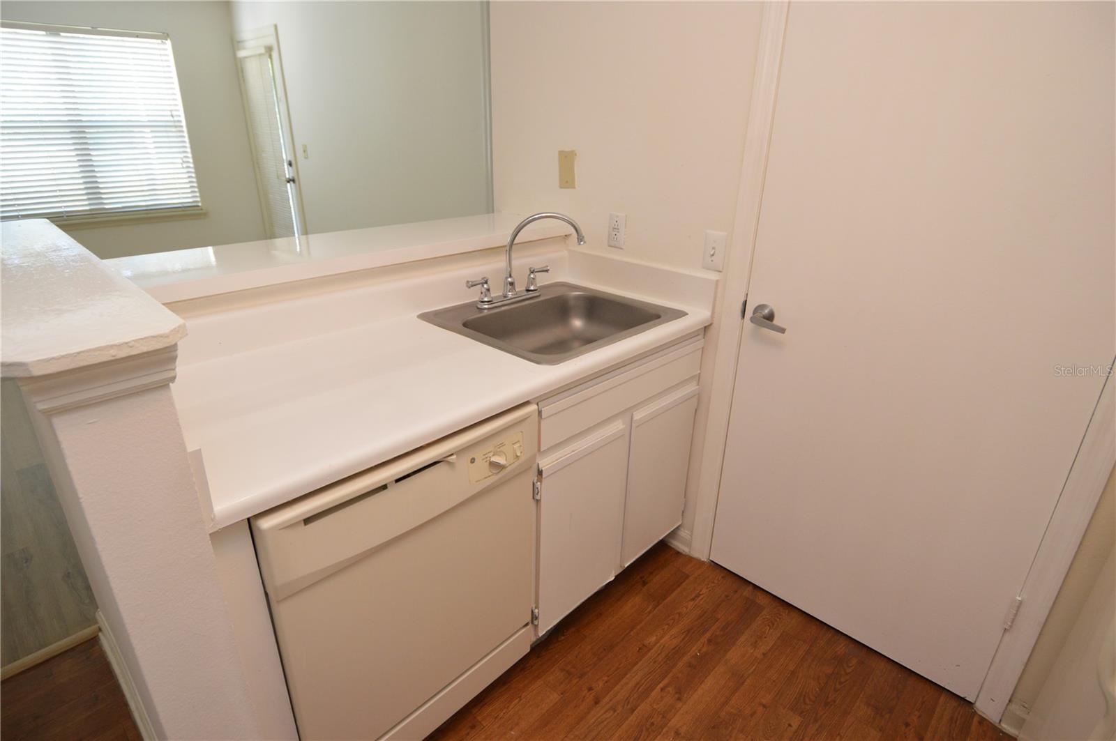 Image 7 of 84 For 11901 4th Street N 11105